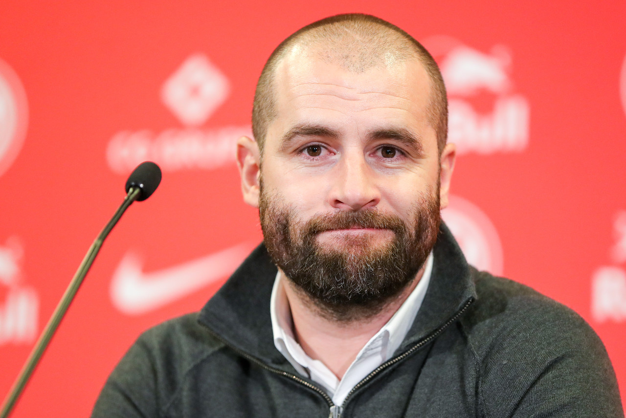 talkSPORT：新月關(guān)注愛(ài)德華茲與紐卡總監，且對小因扎吉志在必得